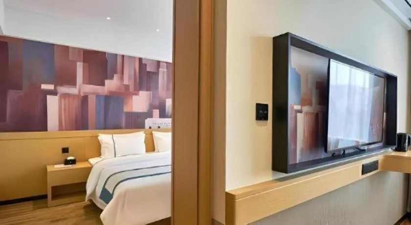 Bed in City Comfort Inn Liuzhou Wuling Liutai Road