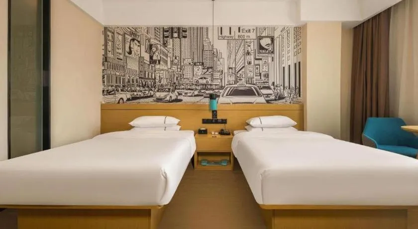 Bed in City Comfort Inn Liuzhou Wuling Liutai Road