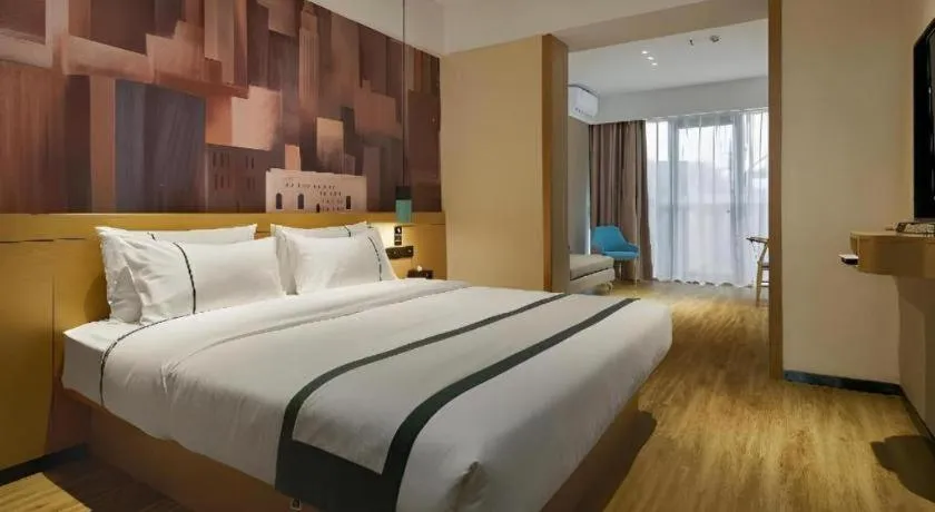 Bed in City Comfort Inn Liuzhou Wuling Liutai Road