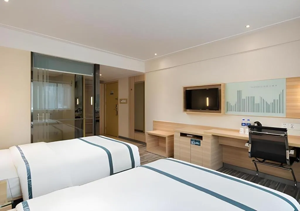 Bed in City Comfort Inn Changsha Yuelu Mountain Hunan University Central South University