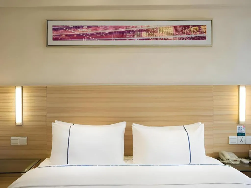 Bed in City Comfort Inn Changsha Yuelu Mountain Hunan University Central South University