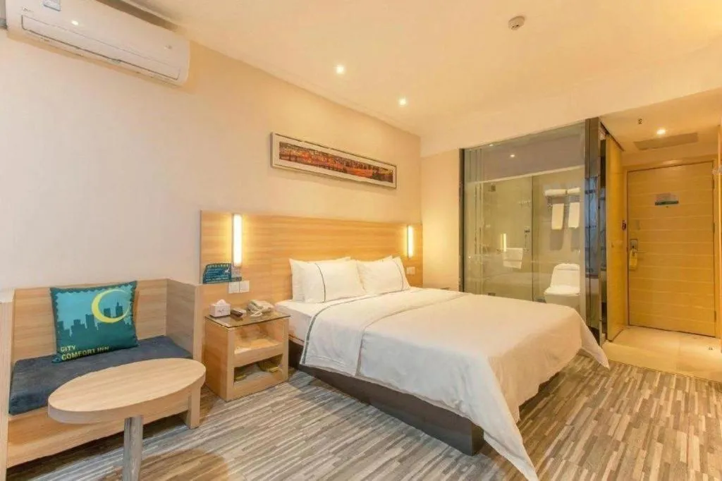 Bed in City Comfort Inn Changsha Yuelu Mountain Hunan University Central South University