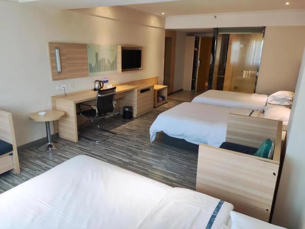 Bed in City Comfort Inn Changsha Yuelu Mountain Hunan University Central South University