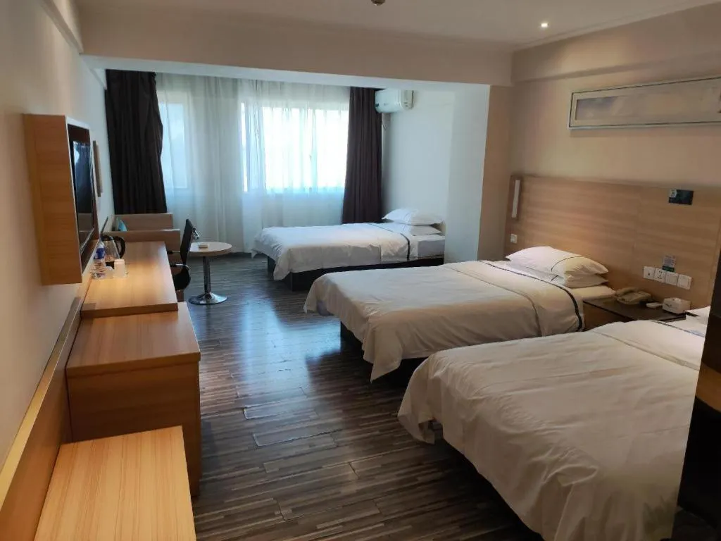 Bed in City Comfort Inn Changsha Yuelu Mountain Hunan University Central South University