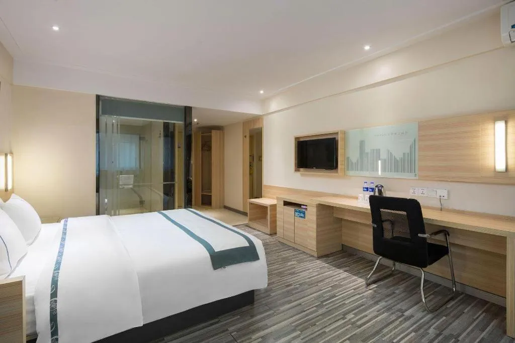 Bed in City Comfort Inn Changsha Yuelu Mountain Hunan University Central South University