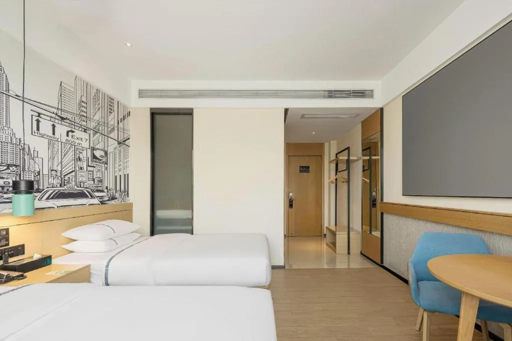 Bed in City Comfort Inn Huizhou Longmen