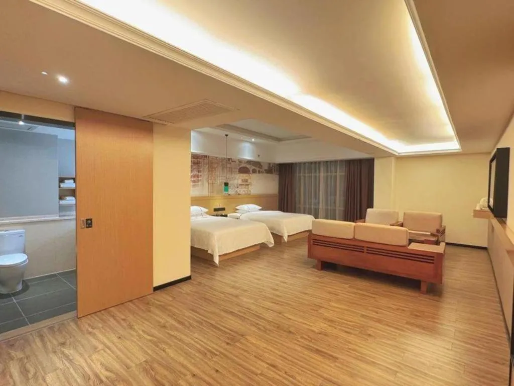 Bed in City Comfort Inn Huizhou Longmen