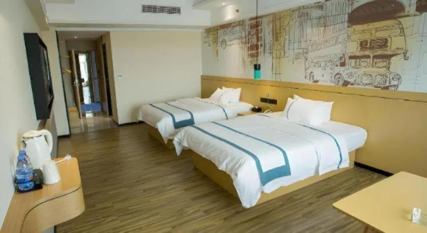 Bed in City Comfort Inn Huizhou Longmen