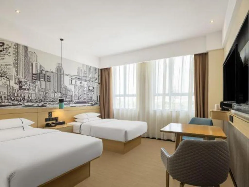 Bed in City Comfort Inn Huizhou Longmen