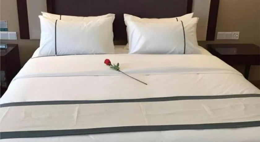 Bed in City Comfort Inn Huizhou Longmen