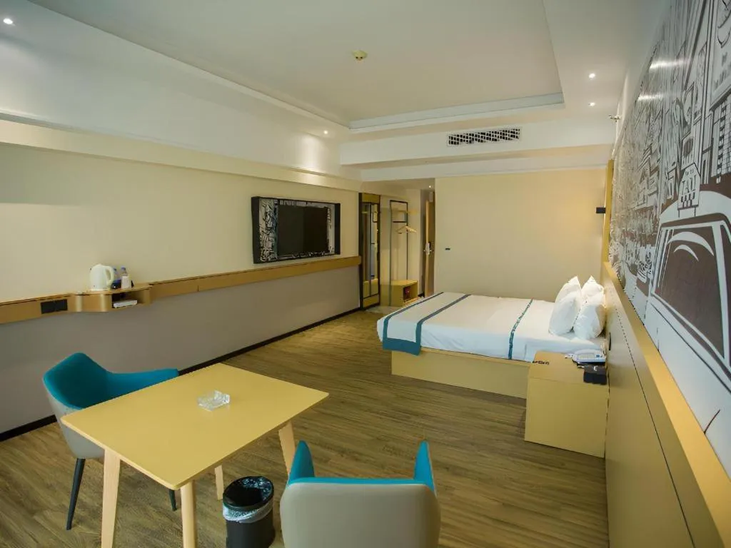 Bed in City Comfort Inn Huizhou Longmen