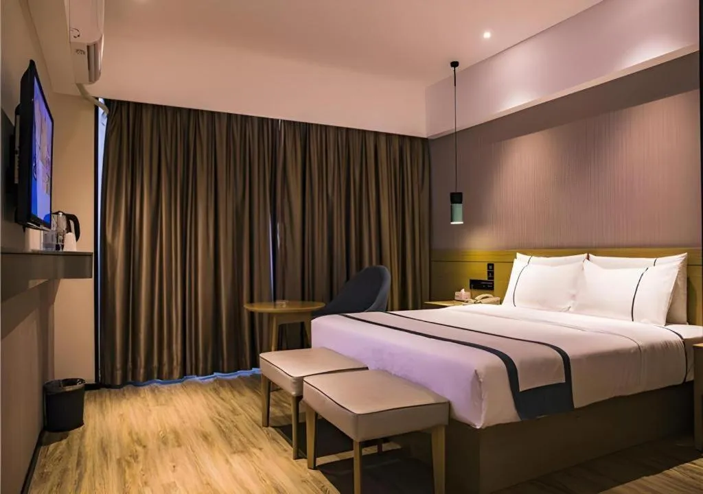 Bed in City Comfort Inn Hainan Tunchang Changsheng Road