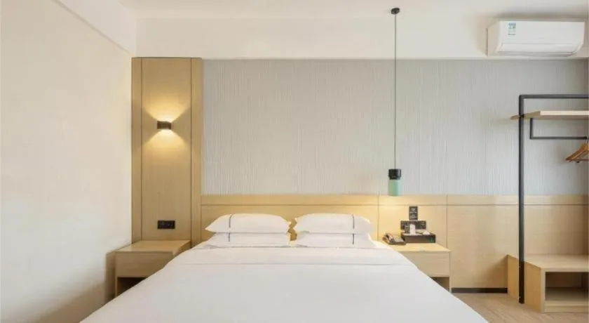 Bed in City Comfort Inn Hainan Tunchang Changsheng Road