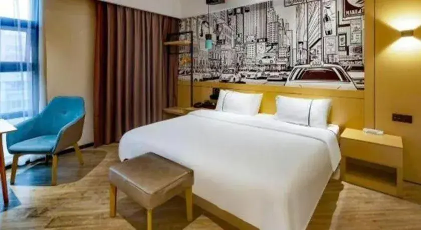 Bed in City Comfort Inn Meishan Wanda Plaza Bed in City Comfort Inn Meishan Wanda Plaza