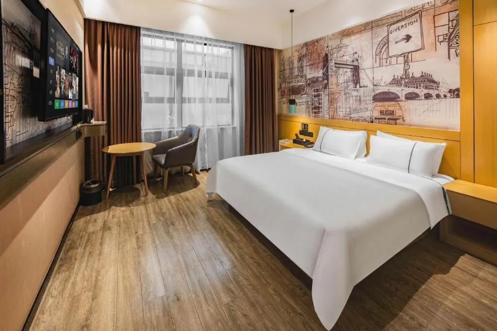 Bed in City Comfort Inn Meishan Wanda Plaza