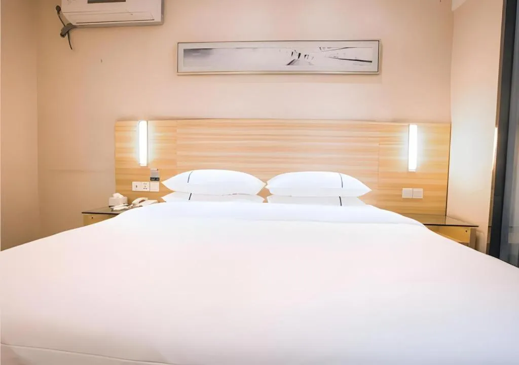 Bed in City Comfort Inn Changsha Wuyi Avenue Yingbin Road