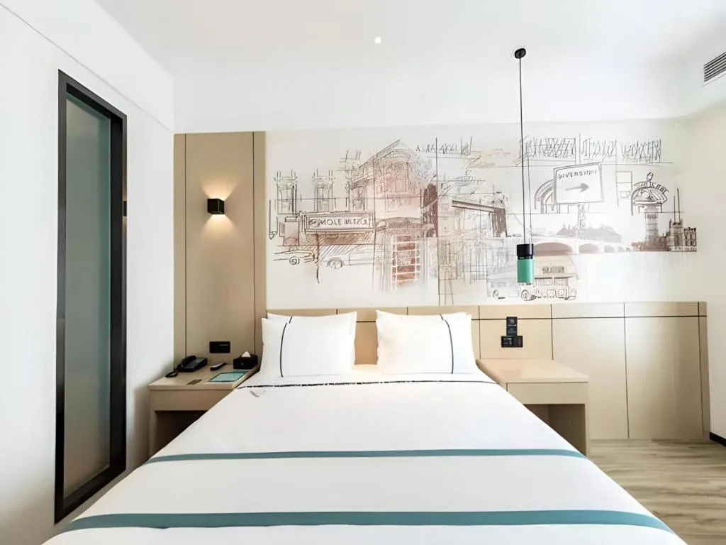 Bed in City Comfort Inn Hefei Mingzhu Square Fanhua Avenue