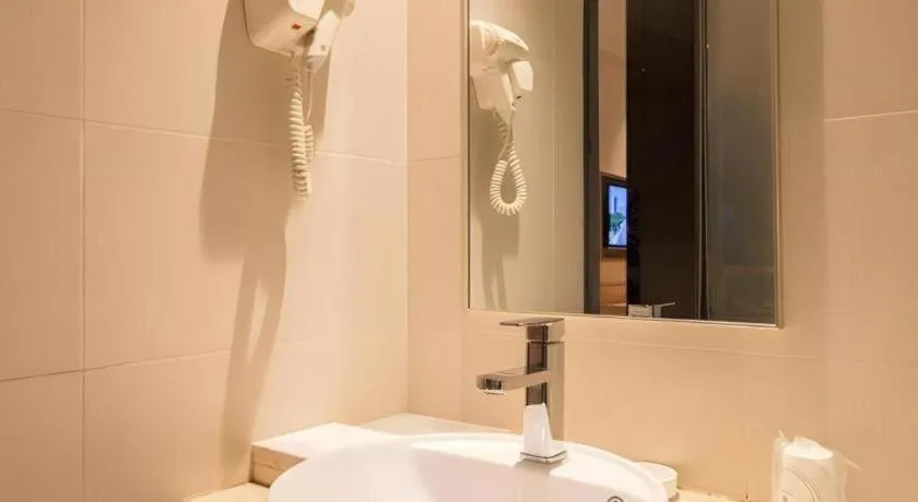 City Comfort Inn Wuhan Zoo Guobo Maying Road Metro Station