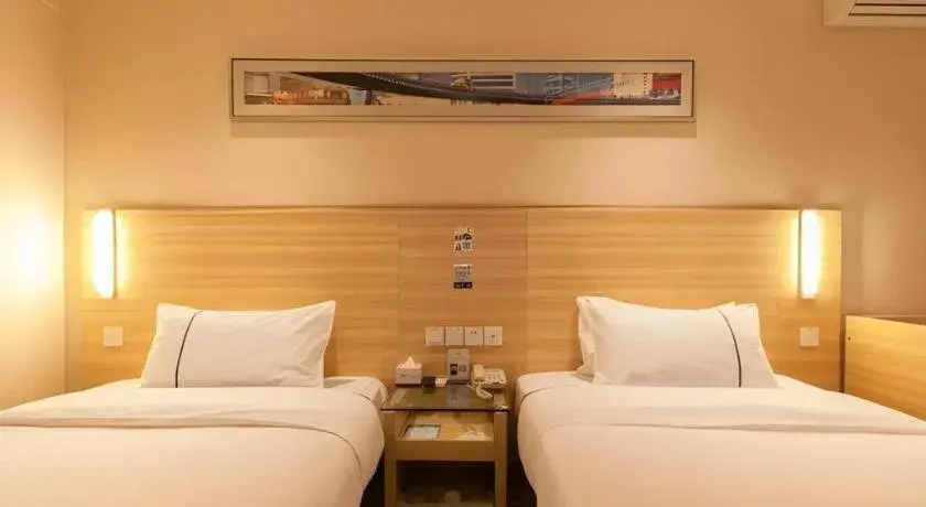 Bed in City Comfort Inn Wuhan Zoo Guobo Maying Road Metro Station Bed in City Comfort Inn Wuhan Zoo Guobo Maying Road Metro Station