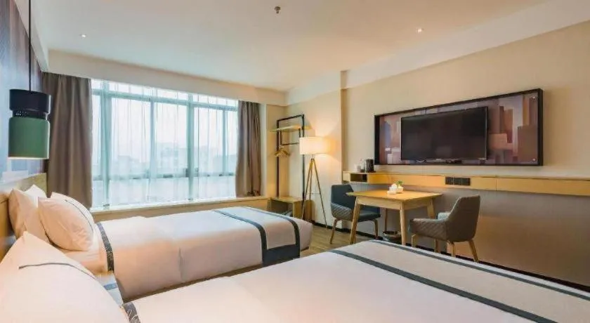 Bed in City Comfort Inn Shanwei Luhe