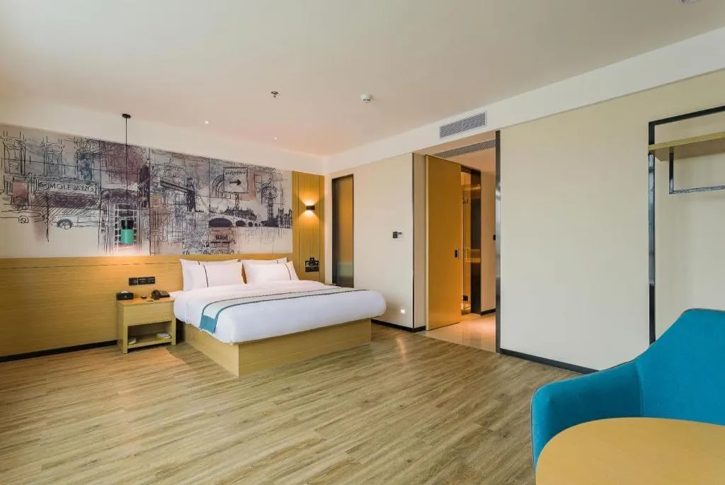 Bed in City Comfort Inn Shanwei Luhe