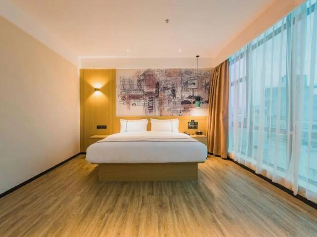 Bed in City Comfort Inn Shanwei Luhe