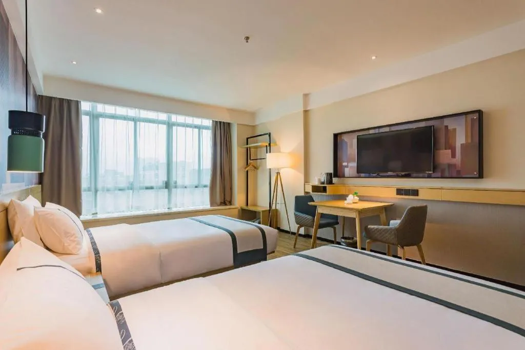 Bed in City Comfort Inn Shanwei Luhe