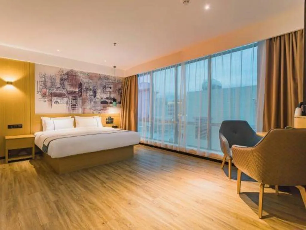 Bed in City Comfort Inn Shanwei Luhe