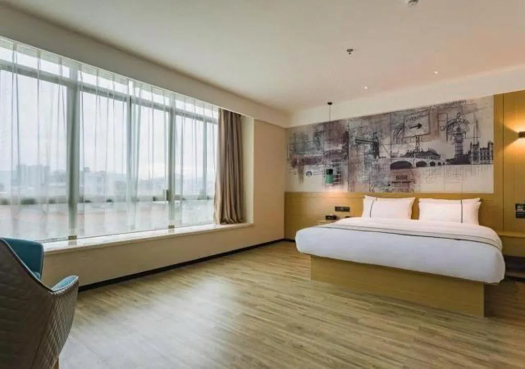 Bed in City Comfort Inn Shanwei Luhe