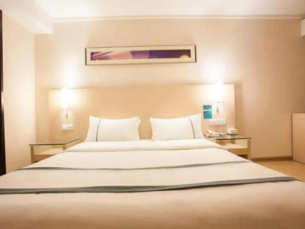 Bed in City Comfort Inn Nanning Zoo Metro Station