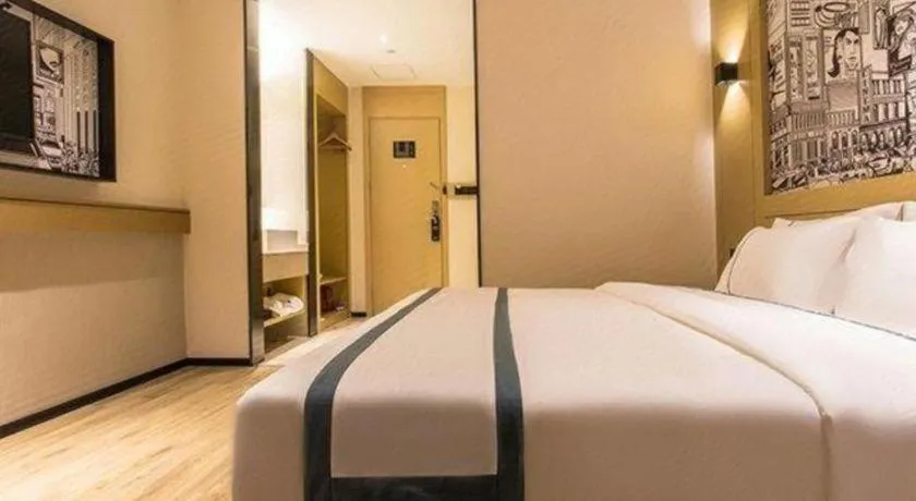 Bed in City Comfort Inn Nanning International Exhibition Jinhu Plaza