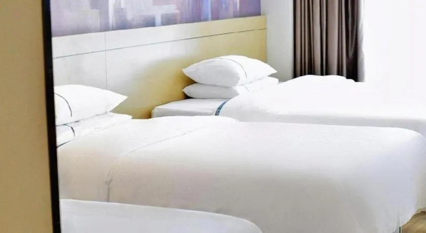 Bed in City Comfort Inn Nanning International Exhibition Jinhu Plaza