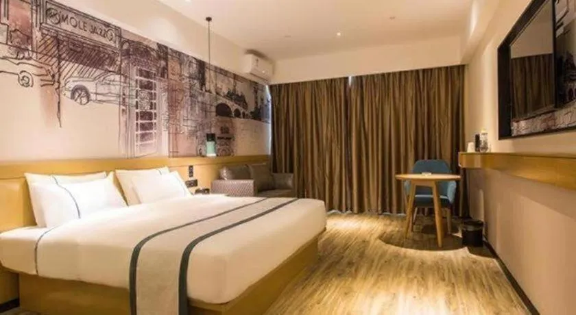 Bed in City Comfort Inn Nanning International Exhibition Jinhu Plaza