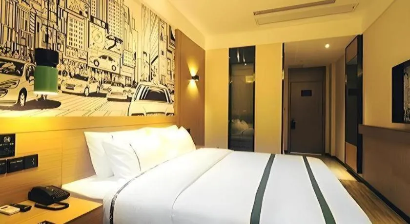 Bed in City Comfort Inn Suizhou Bingzi Wanda