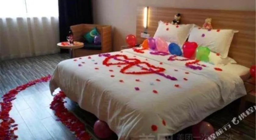 Bed in City Comfort Inn Chongqing Shiqiao Plaza Metro Station