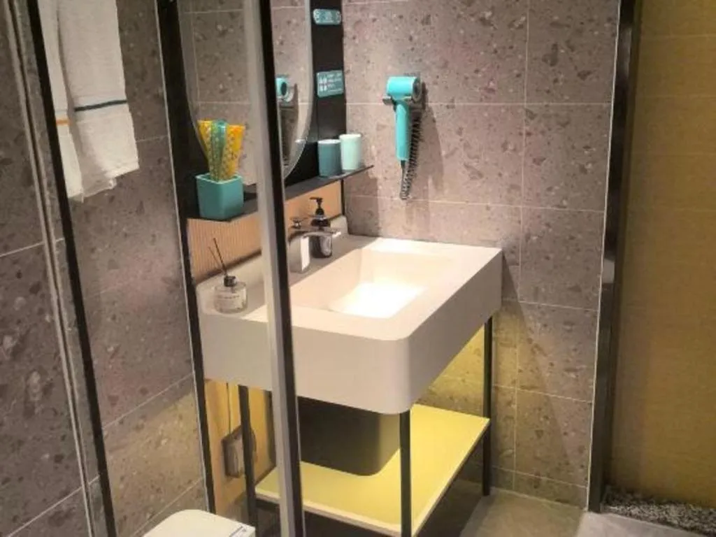 City Comfort Inn Chongqing Shiqiao Plaza Metro Station