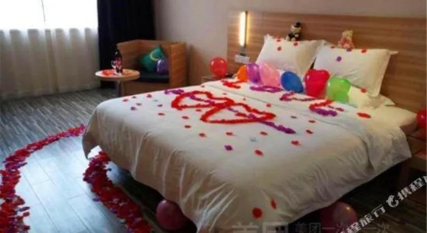 Bed in City Comfort Inn Chongqing Shiqiao Plaza Metro Station