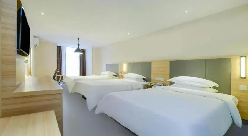 Bed in City Comfort Inn Chongqing Daping Shidai Tianjie Bed in City Comfort Inn Chongqing Daping Shidai Tianjie