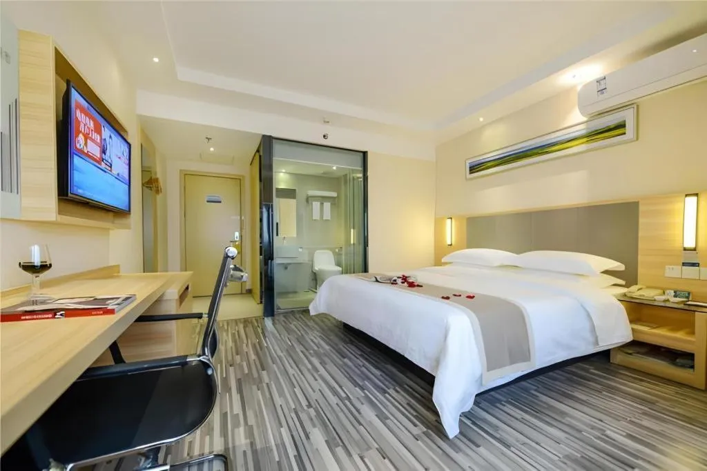 Bed in City Comfort Inn Chongqing Daping Shidai Tianjie