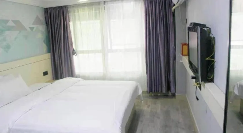 Bed in City Comfort Inn Shaoguan High-speed Railway Station Xilian Examination Center