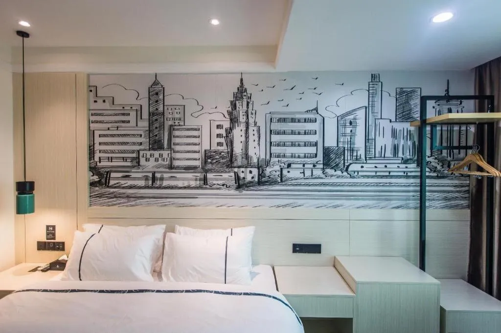 Bed in City Comfort Inn Shaoguan High-speed Railway Station Xilian Examination Center