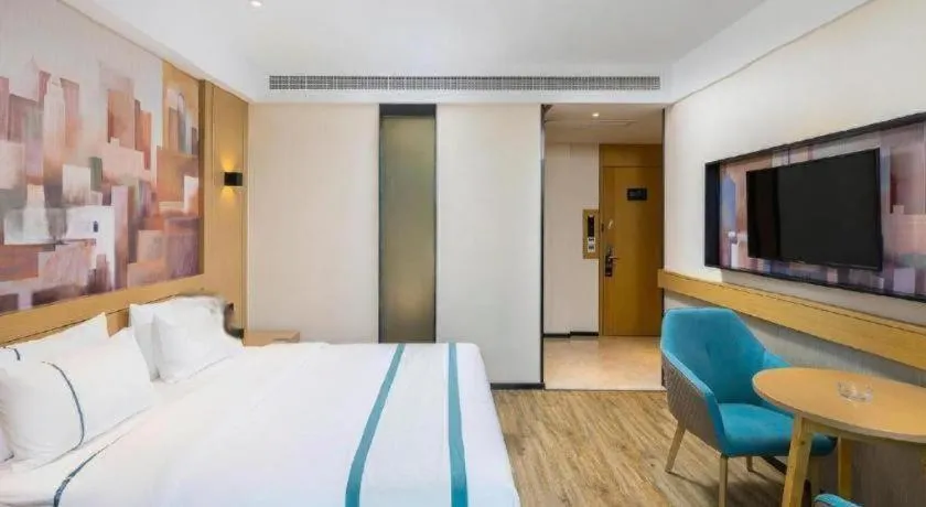 Bed in City Comfort Inn Taizhou Wanda Plaza