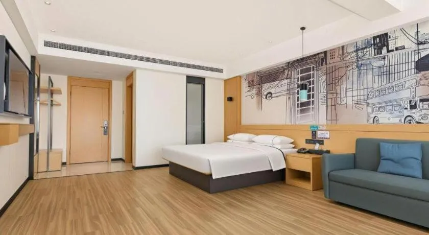 Bed in City Comfort Inn Changde Lixian Taohuatan