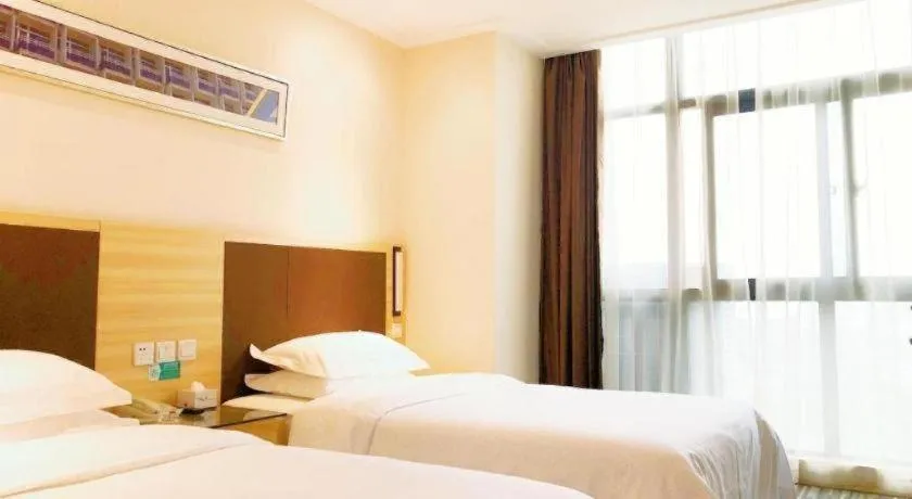 Bed in City Comfort Inn Hefei Binhu Wanghu Building Exhibition Center