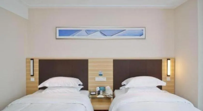 Bed in City Comfort Inn Hefei Binhu Wanghu Building Exhibition Center