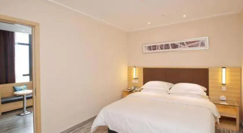 Bed in City Comfort Inn Hefei Binhu Wanghu Building Exhibition Center Bed in City Comfort Inn Hefei Binhu Wanghu Building Exhibition Center