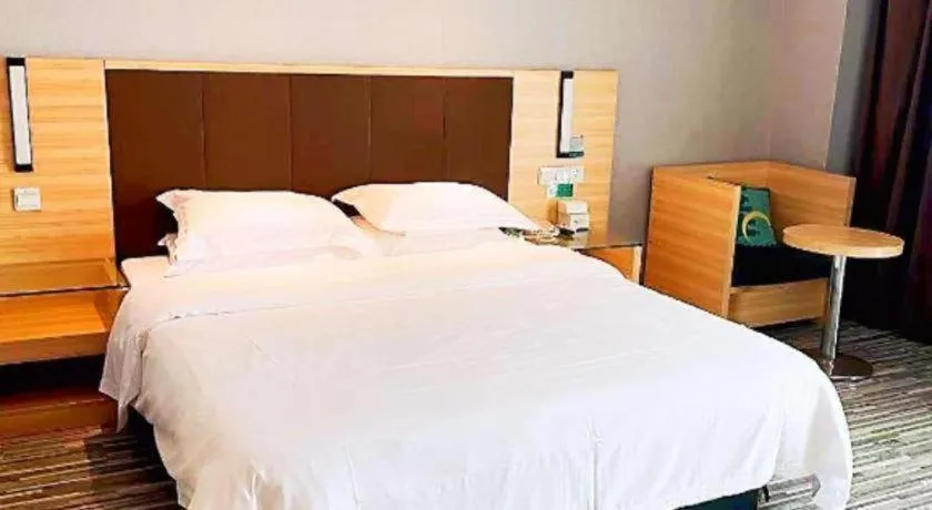 Bed in City Comfort Inn Hefei Binhu Wanghu Building Exhibition Center