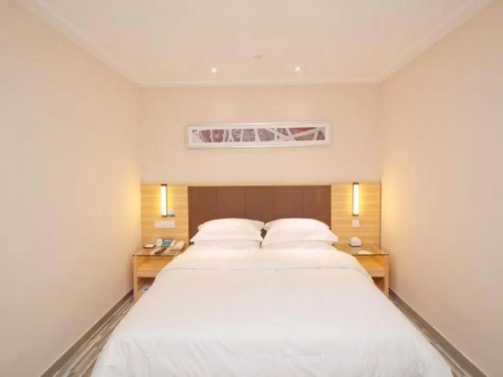 Bed in City Comfort Inn Hefei Binhu Wanghu Building Exhibition Center