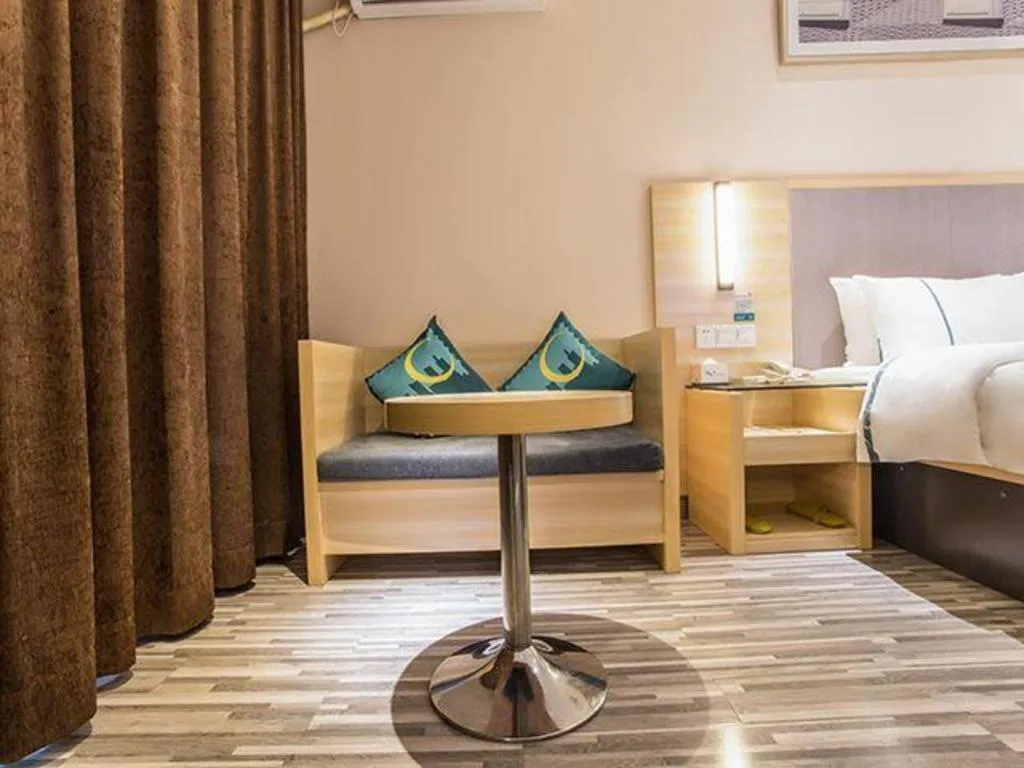 Bed in City Comfort Inn Nanning Mingxiu East Road Shishan Park Metro Station