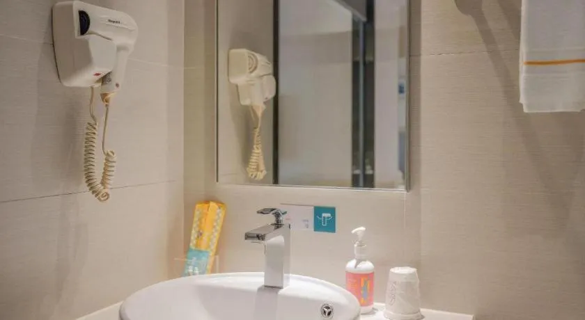 City Comfort Inn Nanning Mingxiu East Road Shishan Park Metro Station